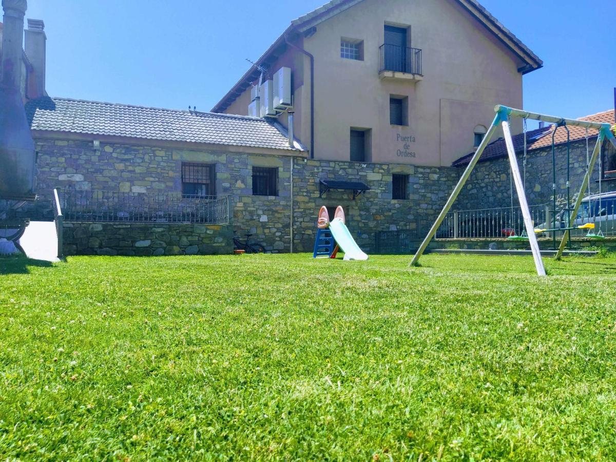 Apartamentos Puerta De Ordesa Laspuna Екстер'єр фото