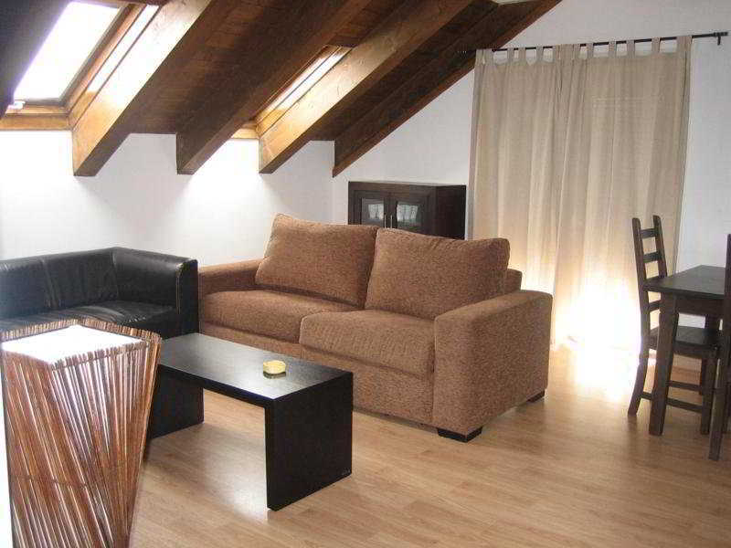 Apartamentos Puerta De Ordesa Laspuna Екстер'єр фото