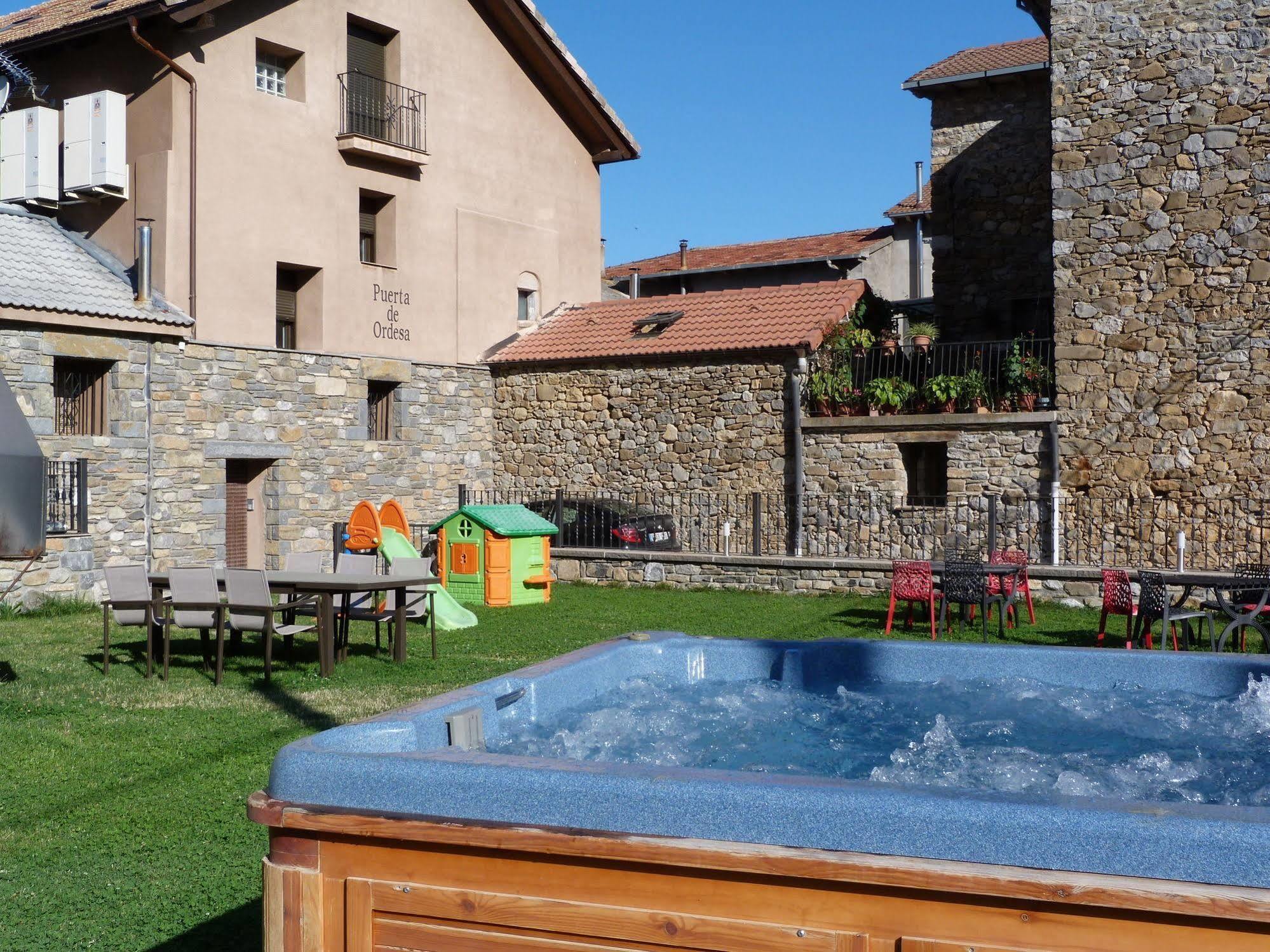 Apartamentos Puerta De Ordesa Laspuna Екстер'єр фото