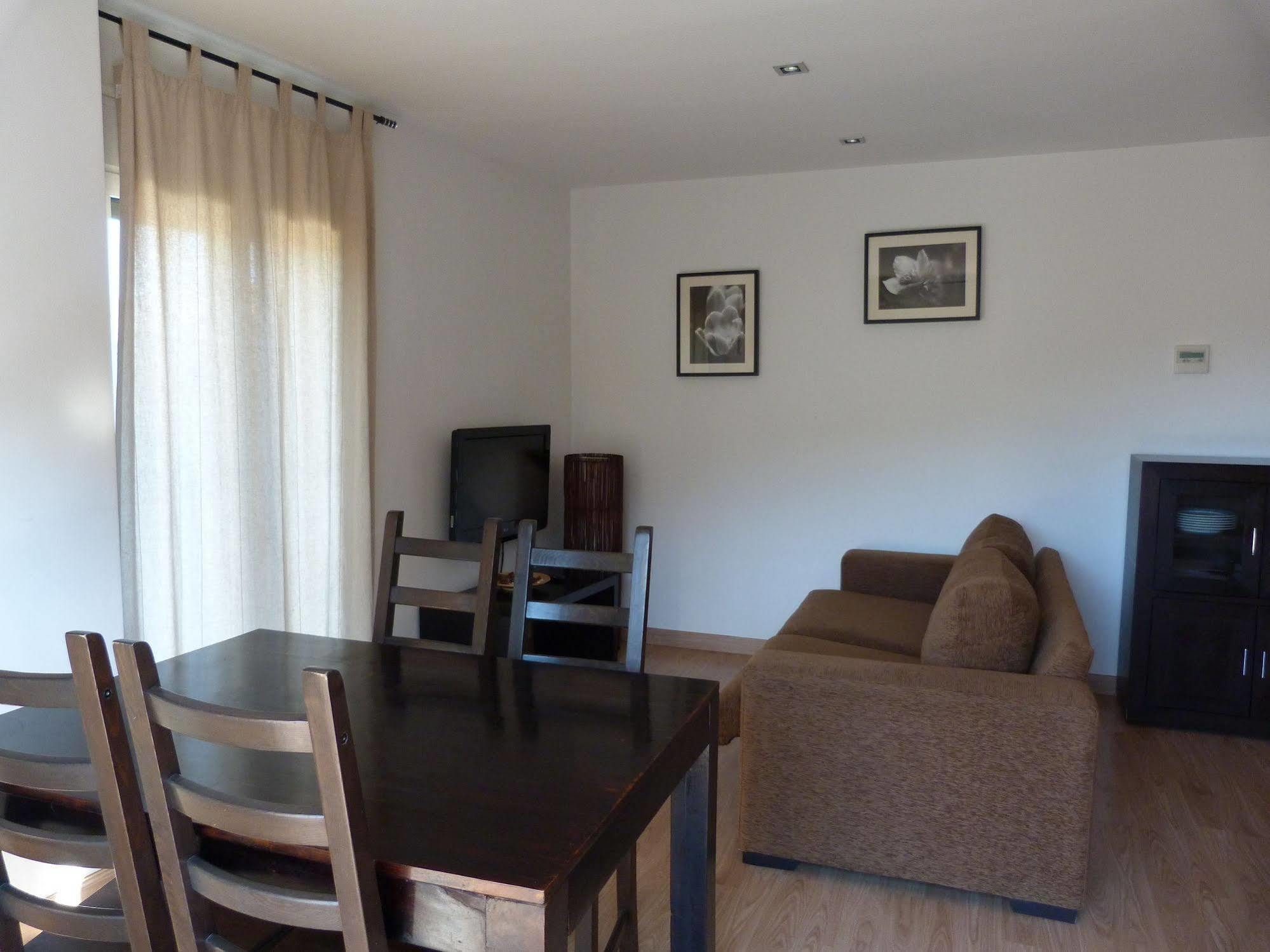 Apartamentos Puerta De Ordesa Laspuna Екстер'єр фото